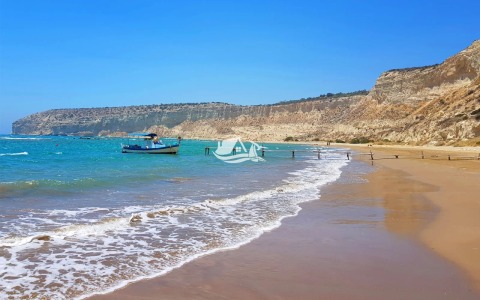 Investment 3+1 just 500 m from the sea in Limassol, sea view