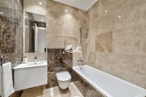 Investment three-bedroom apartment just 700 m from the sea in Limassol, sea view